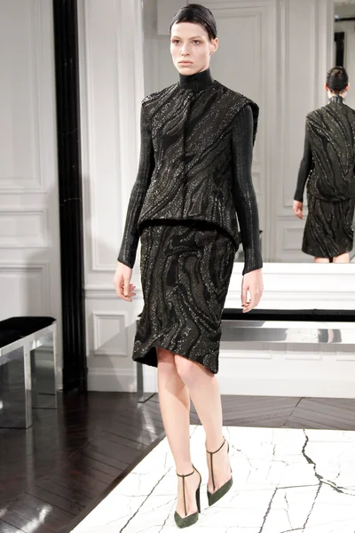 Look 27
